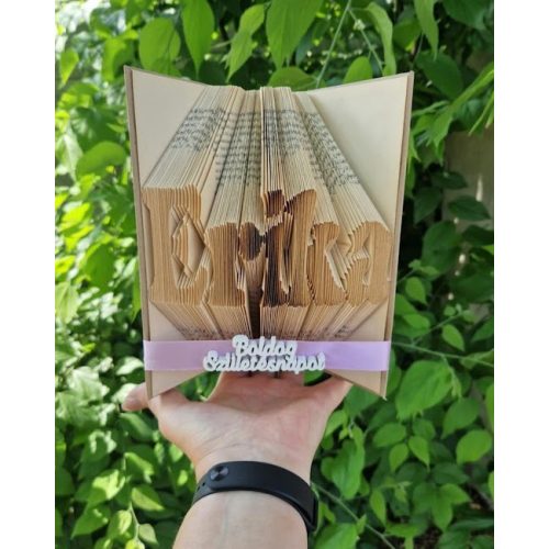 5-7 karakteres könyvszobor