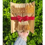 Könyvszobor "Szeretlek Anya" felirattal