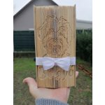 Vágott kutyás könyvszobor