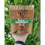 Egyedi 2 soros könyvszobor (rövid szöveggel)