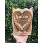 Szív könyvszobor egyedi névvel