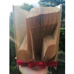 Hangjegy könyvszobor